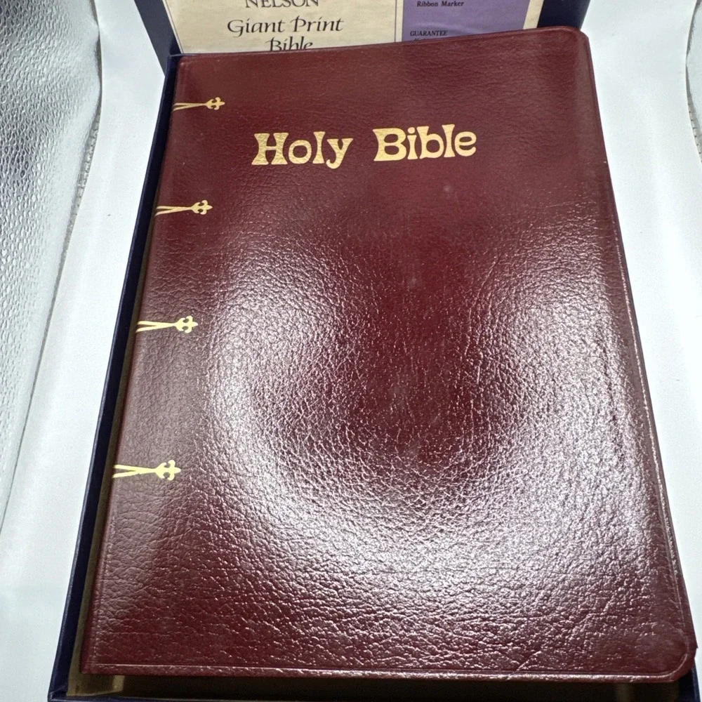 Vintage 1980s Nelson Giant Print Bible New American Bible Catholic w/ Box